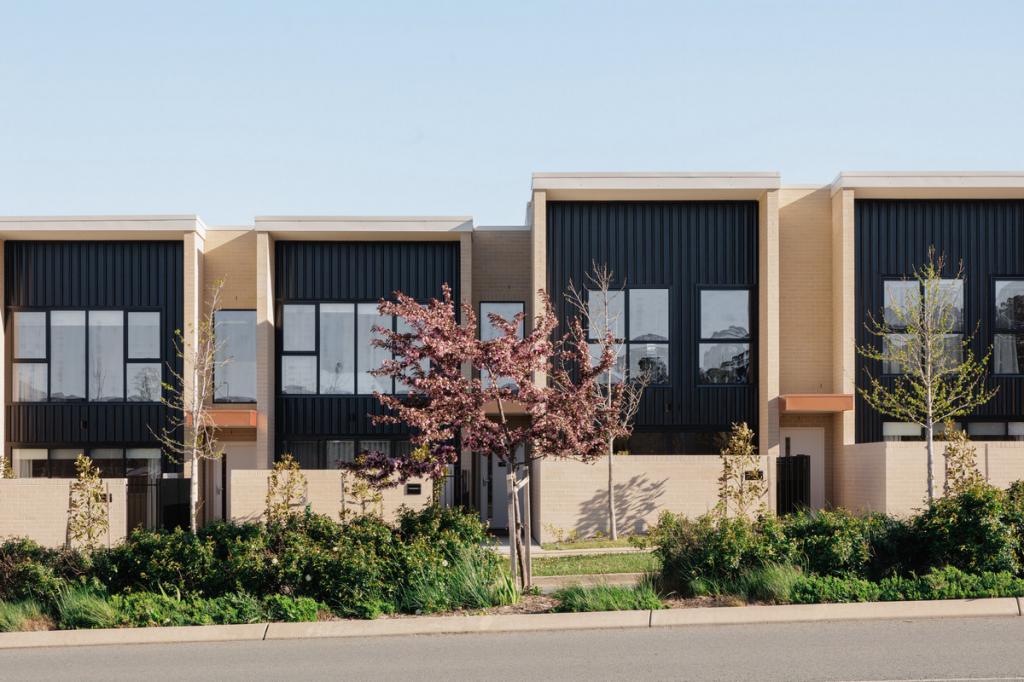 MIO,/20 EDWARD DR, GOOGONG, NSW 2620