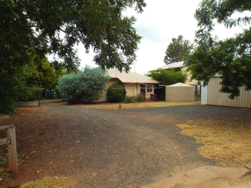 4 Gatacre St, Wooroolin, QLD 4608