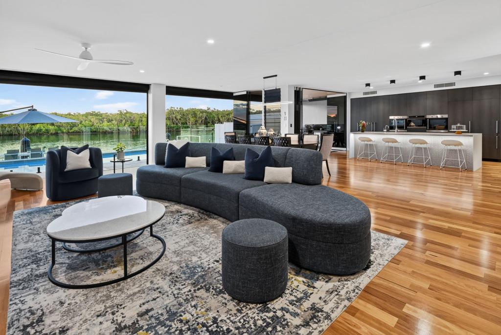 5664 Harbour Tce, Hope Island, QLD 4212