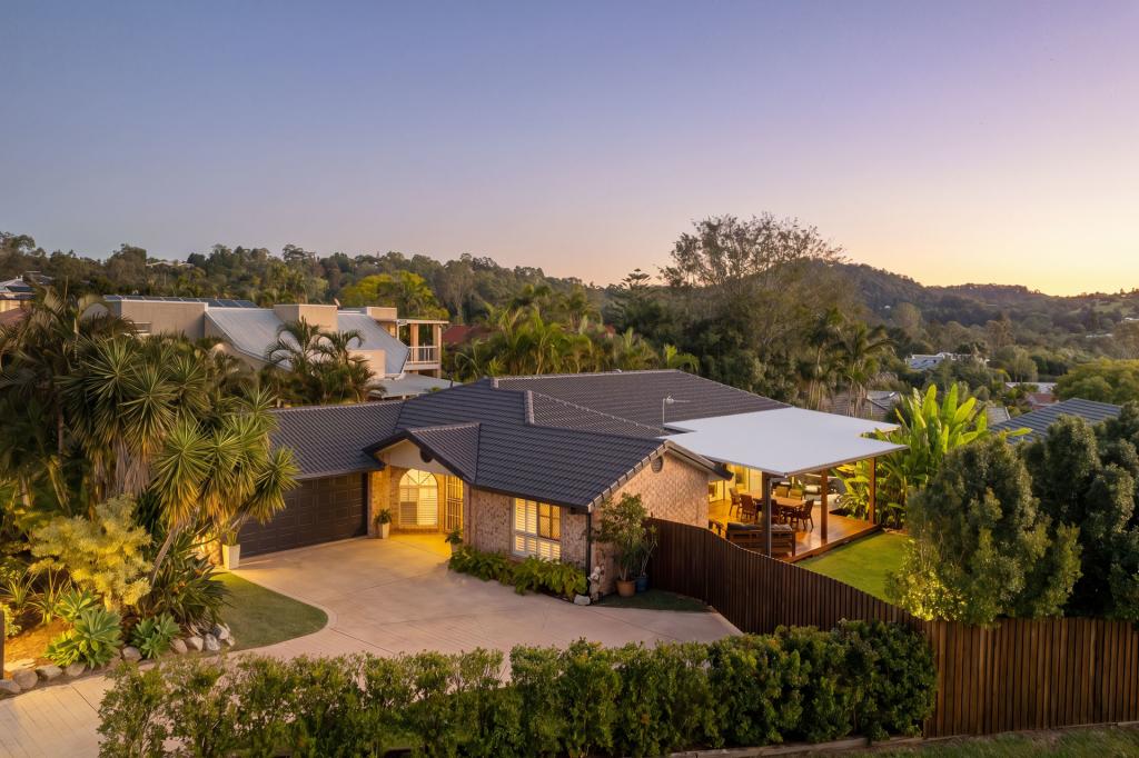 1 Gibson Pl, Brookfield, QLD 4069