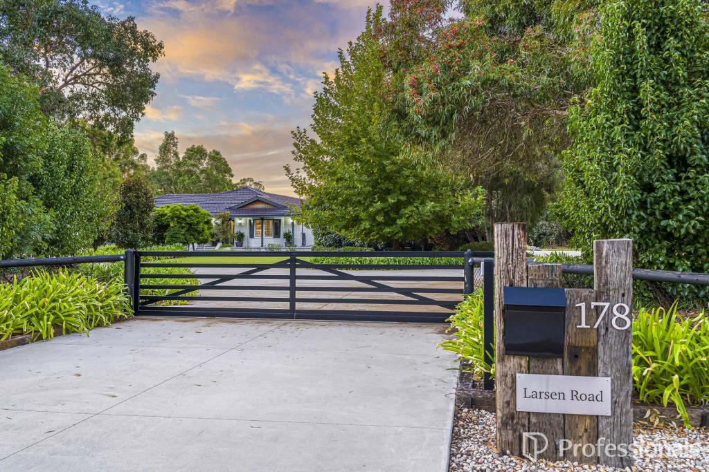 178 Larsen Rd, Byford, WA 6122