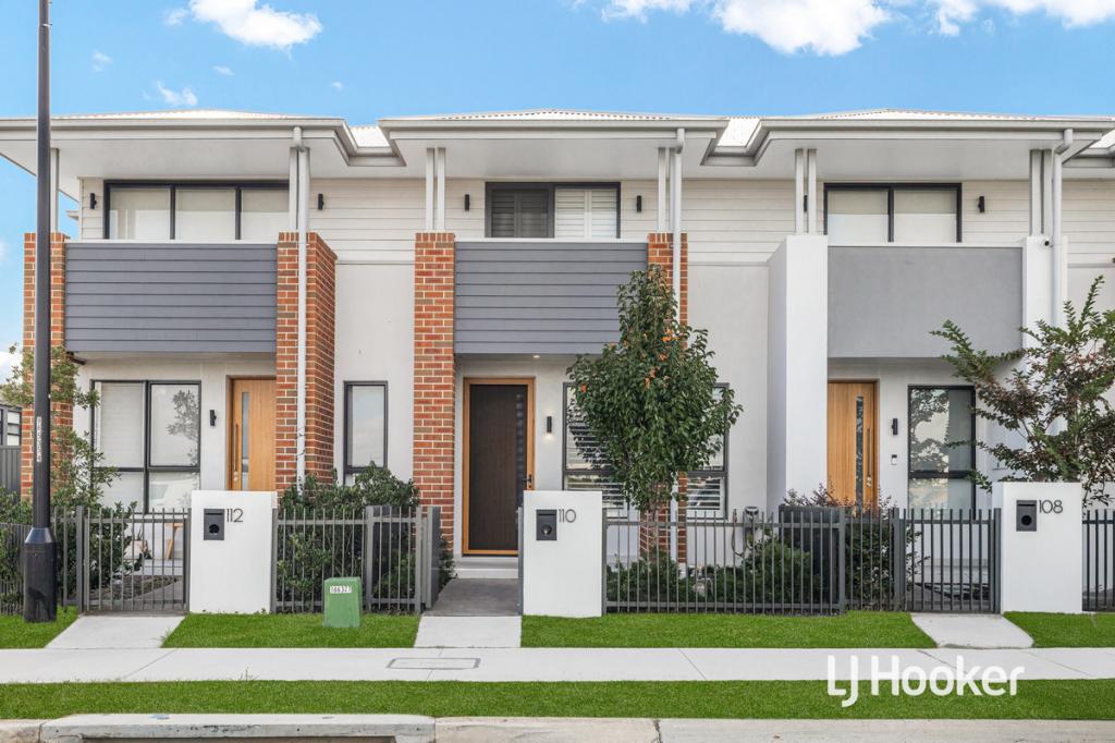 110 PARKWAY DR, MARSDEN PARK, NSW 2765