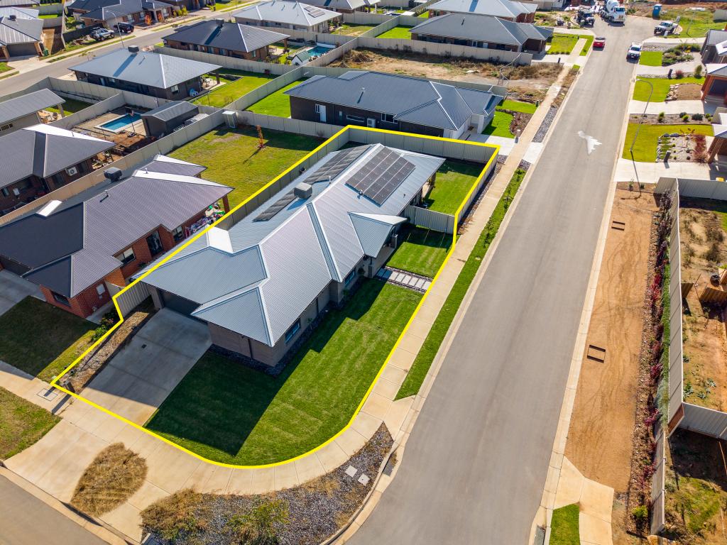 28 Rodeo Dr, Thurgoona, NSW 2640
