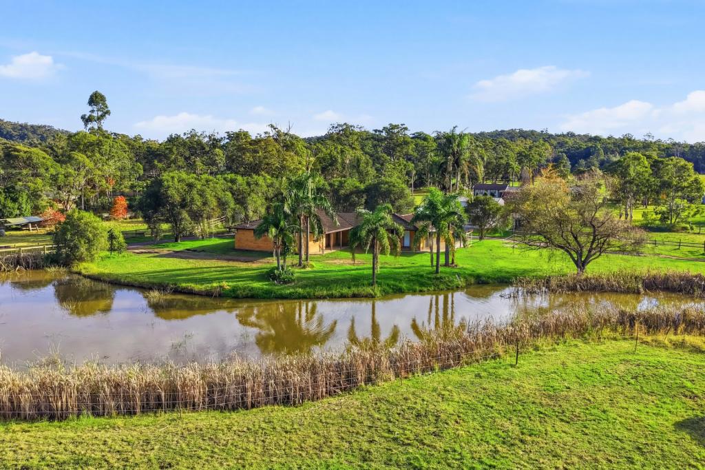 70 Sandra St, Jilliby, NSW 2259