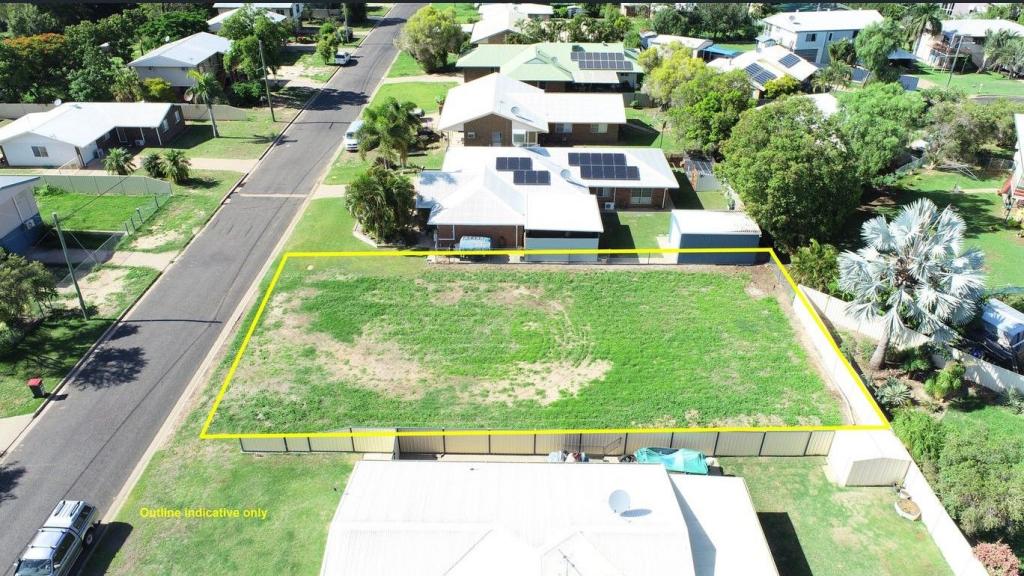 19 BARRY ST, EMERALD, QLD 4720