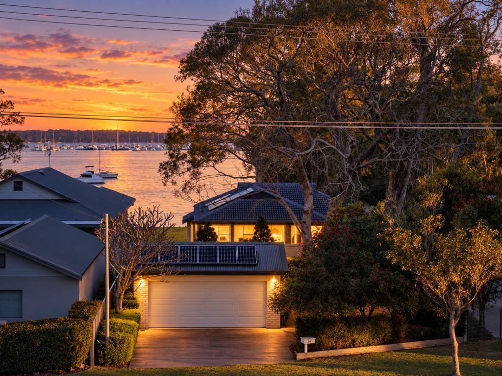 56 Pillapai Rd, Brightwaters, NSW 2264