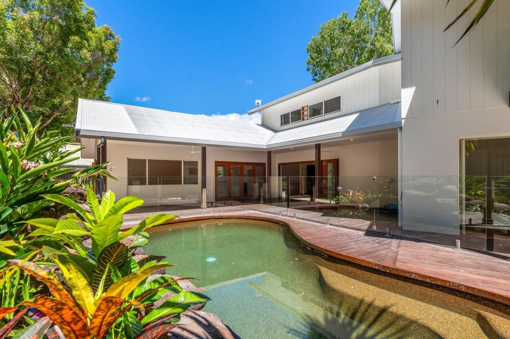 12 Barrier Cl, Clifton Beach, QLD 4879