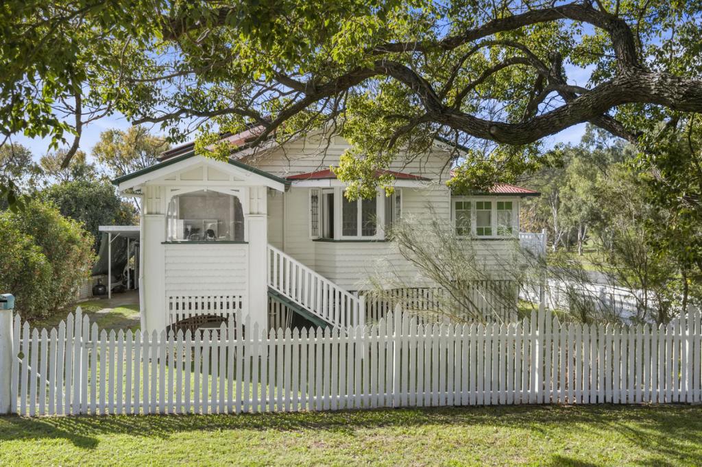2 Drayton St, Allora, QLD 4362