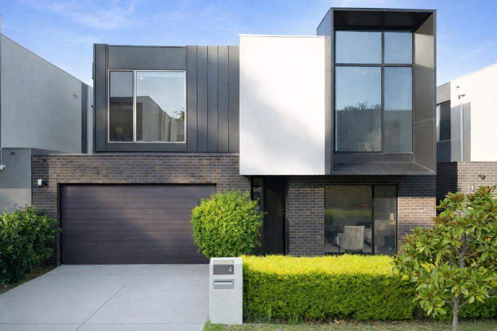 4 Moreton Cl, Kew, VIC 3101