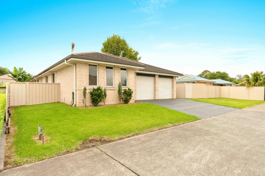 9 Meroo Rd, Bomaderry, NSW 2541