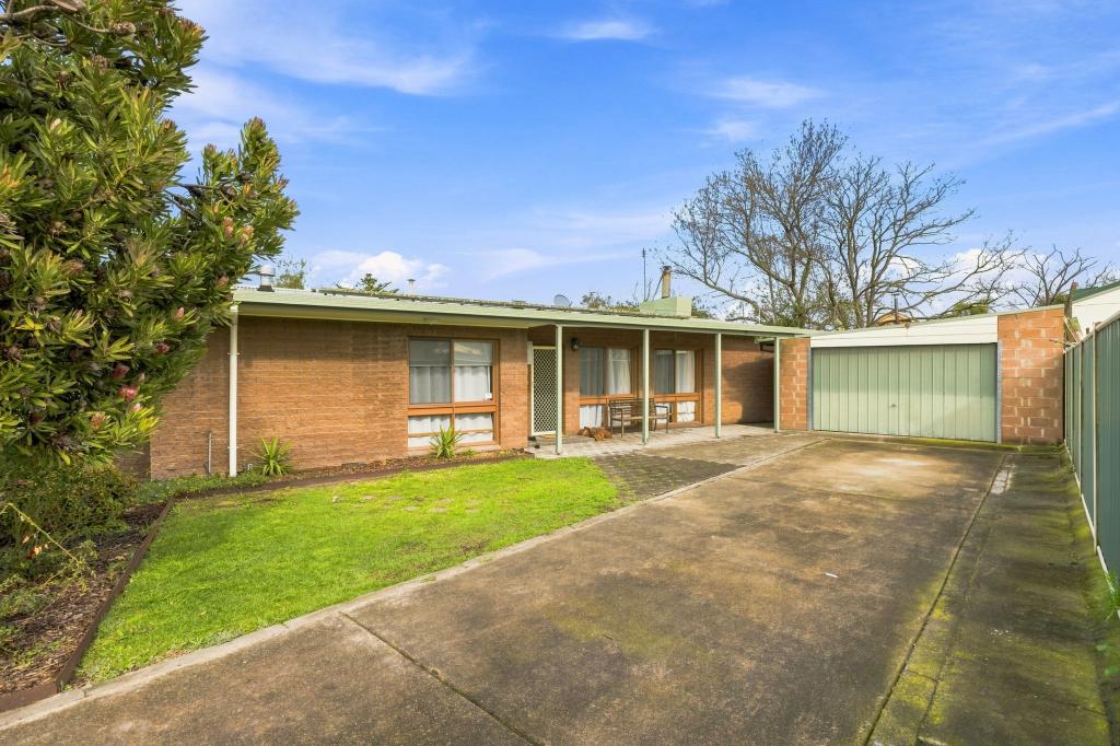 3 Carpenter St, Maffra, VIC 3860