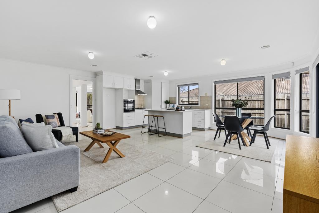 16 Nancy Cato St, Franklin, ACT 2913