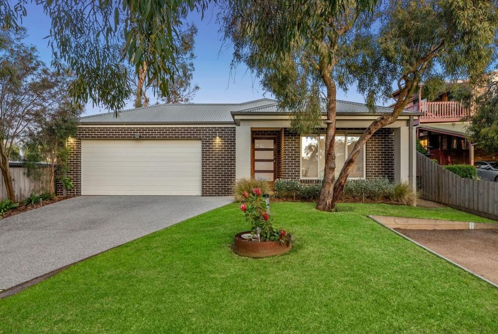 10 Ash Gr S, Langwarrin, VIC 3910