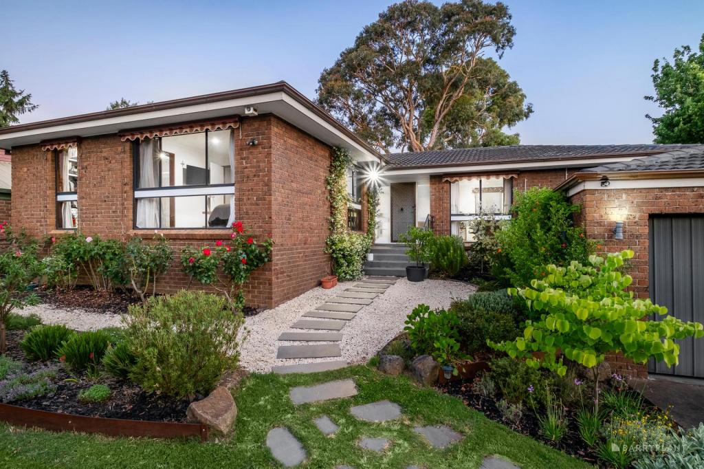 11 LAMBERT PL, DONCASTER EAST, VIC 3109