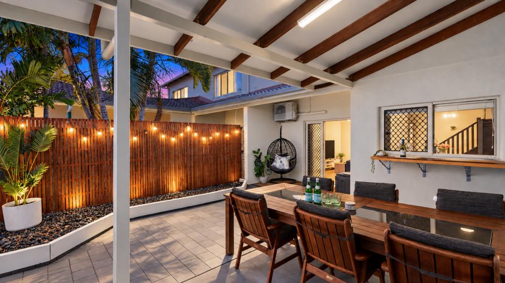 4/18 OYSTER CT, TRINITY BEACH, QLD 4879