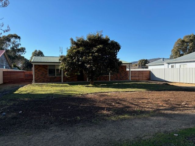 71 Livingstone St, Avenel, VIC 3664