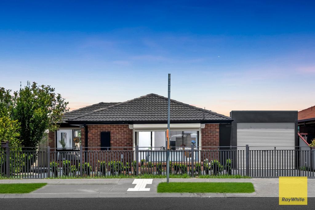 2/247 Main Rd W, St Albans, VIC 3021