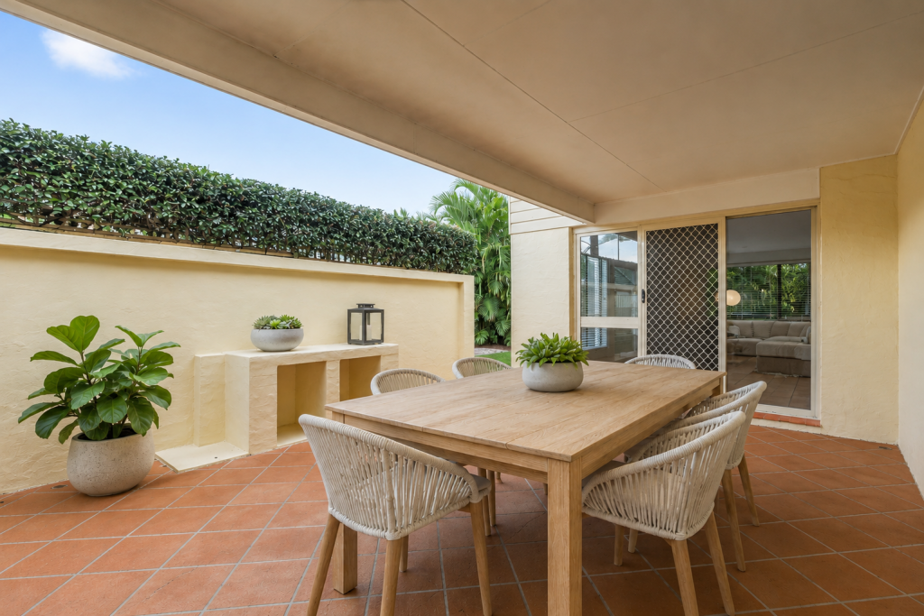 13. WEST LYNN, BENOWA, QLD 4217