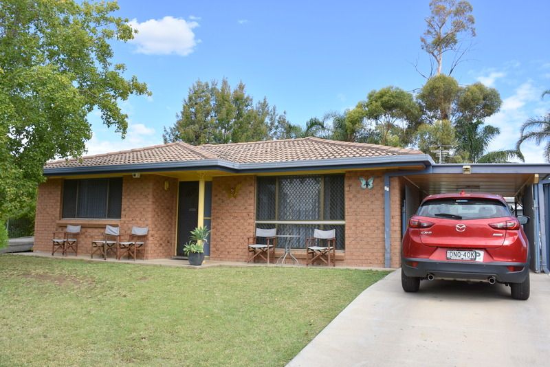 12 Warrina Cres, Moree, NSW 2400