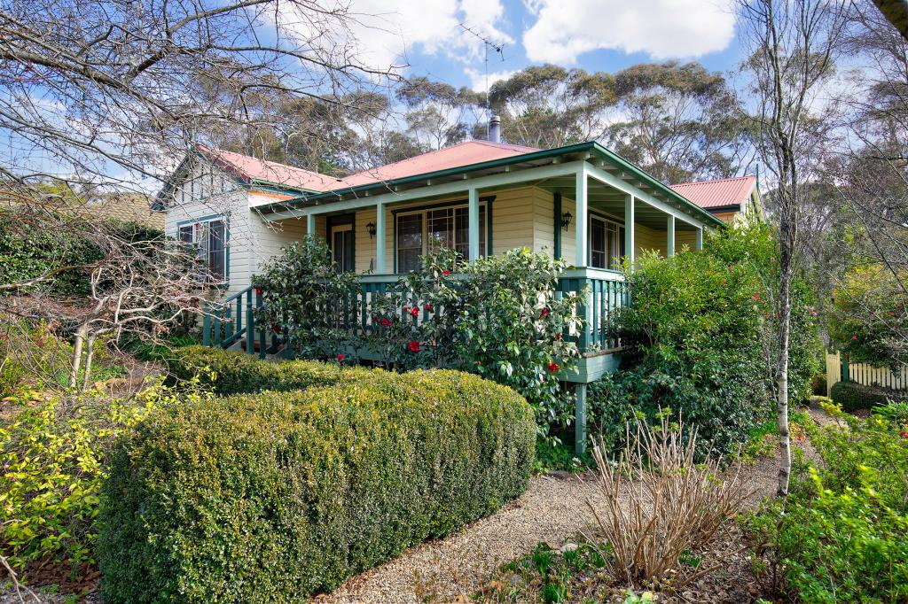 20 St Andrews Ave, Blackheath, NSW 2785