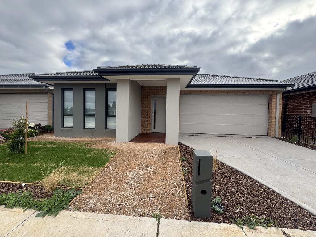 1332 Leakes Rd, Rockbank, VIC 3335