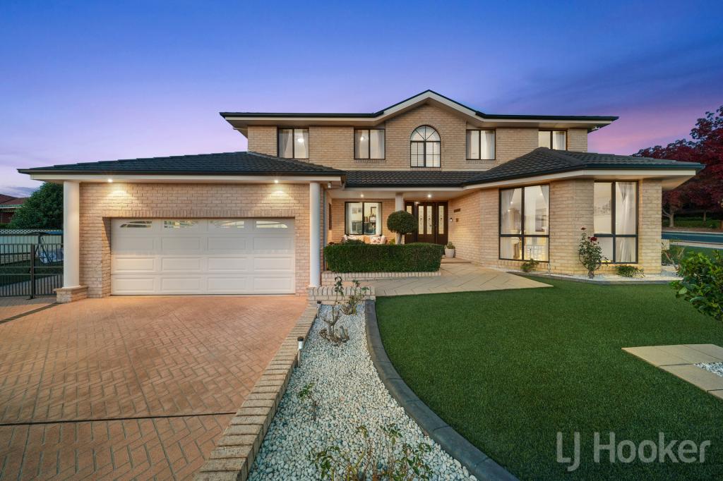17 Carolyn Jackson Dr, Jerrabomberra, NSW 2619