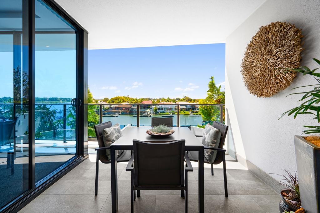 4205/5 HARBOUR SIDE CT, BIGGERA WATERS, QLD 4216