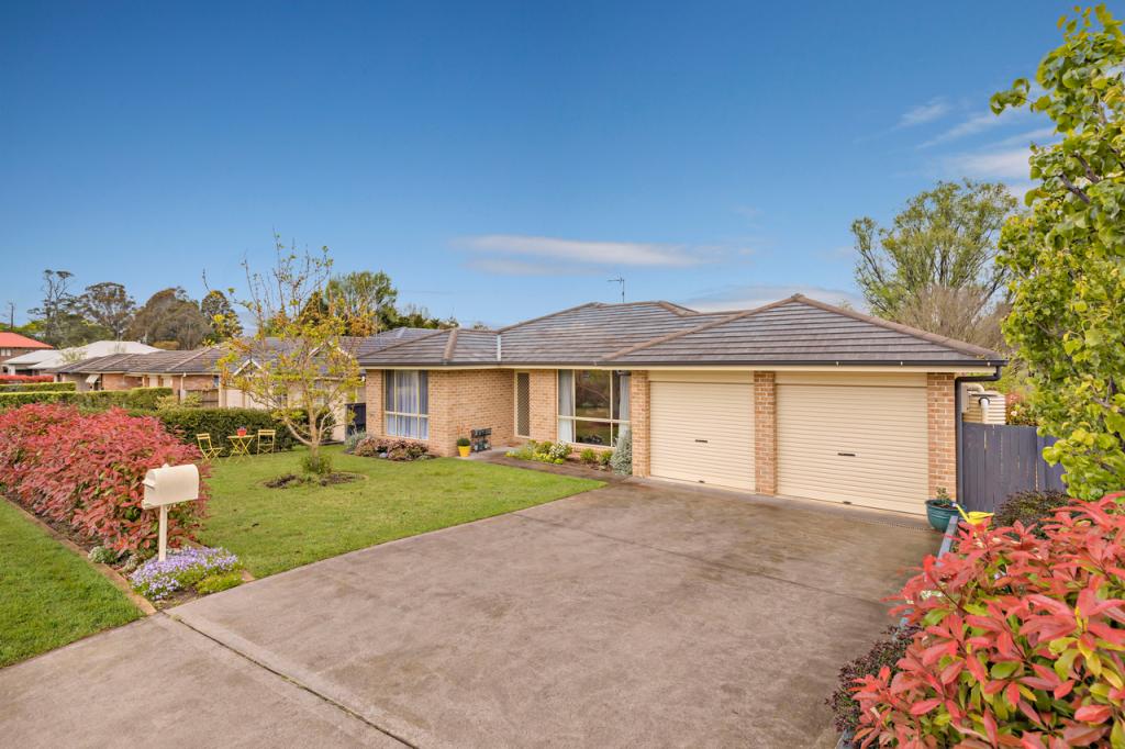 13 Roche Cl, Moss Vale, NSW 2577