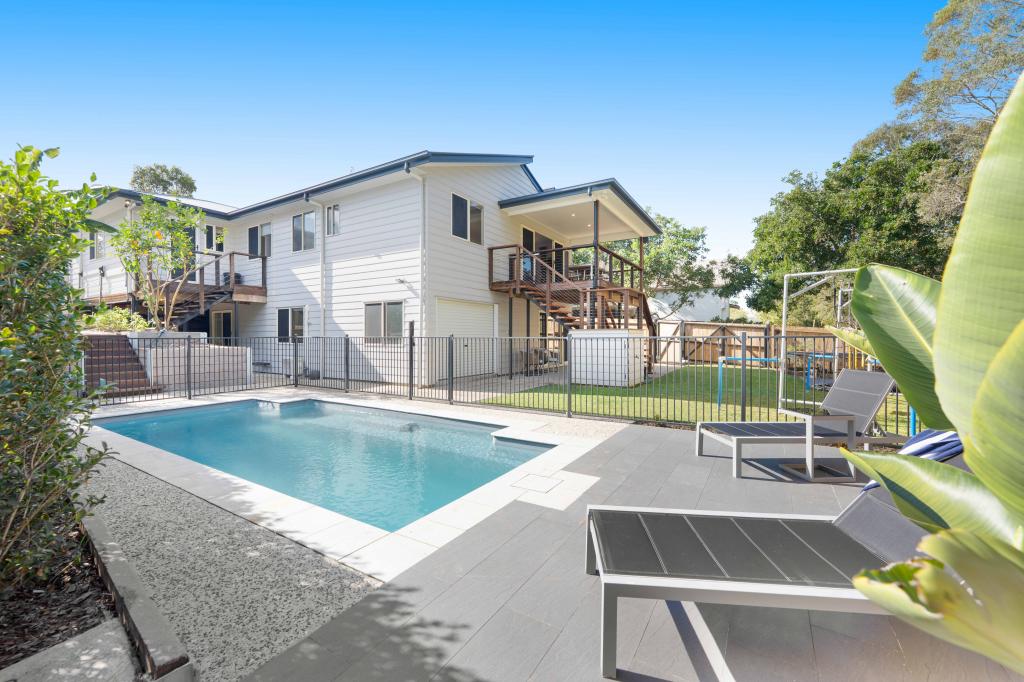 8 Pinbarren Ct, Cooroy, QLD 4563