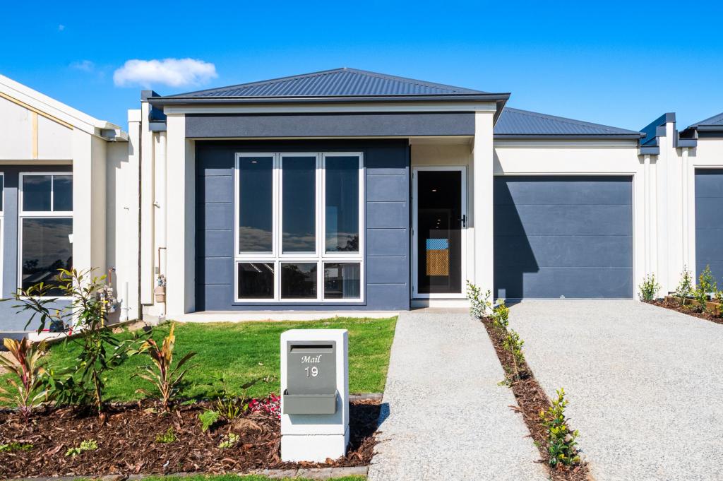 19 Daisy St, Ripley, QLD 4306