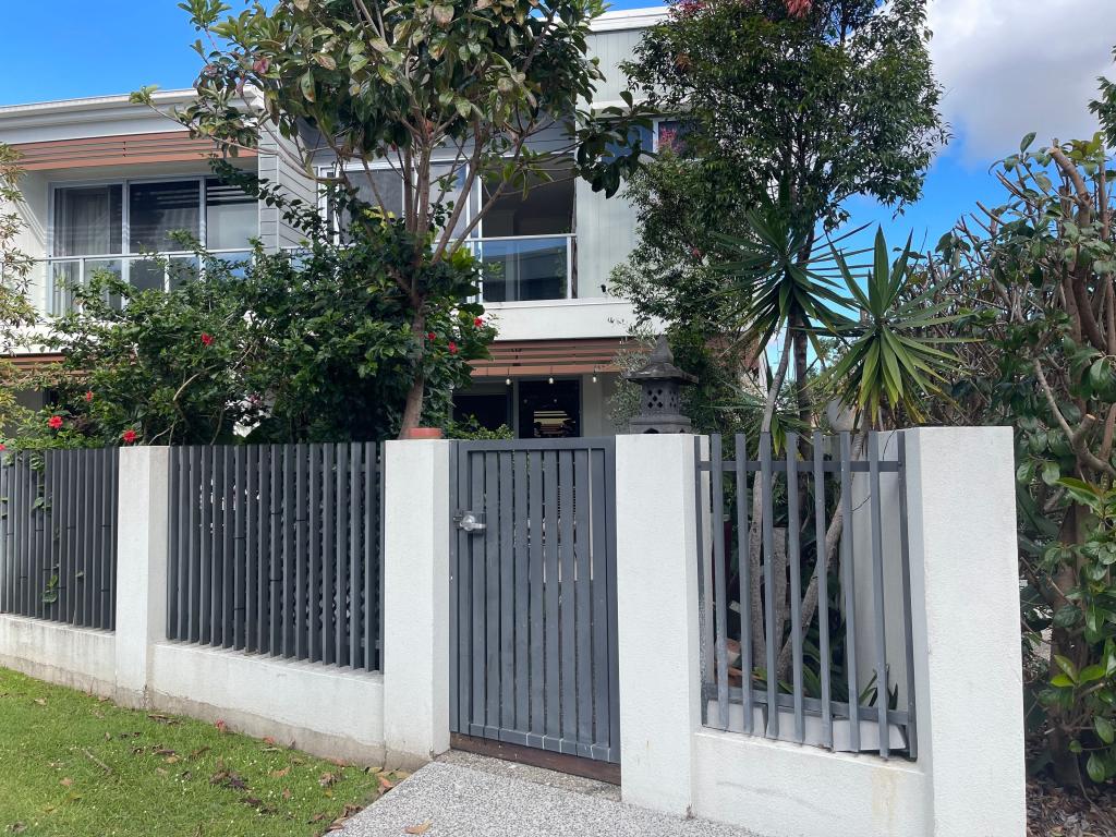 74/1 Grande Ave, Carrara, QLD 4211