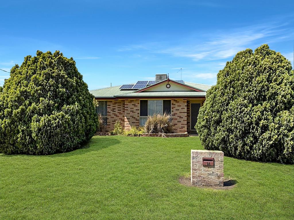 14 Bohenia Cres, Moree, NSW 2400