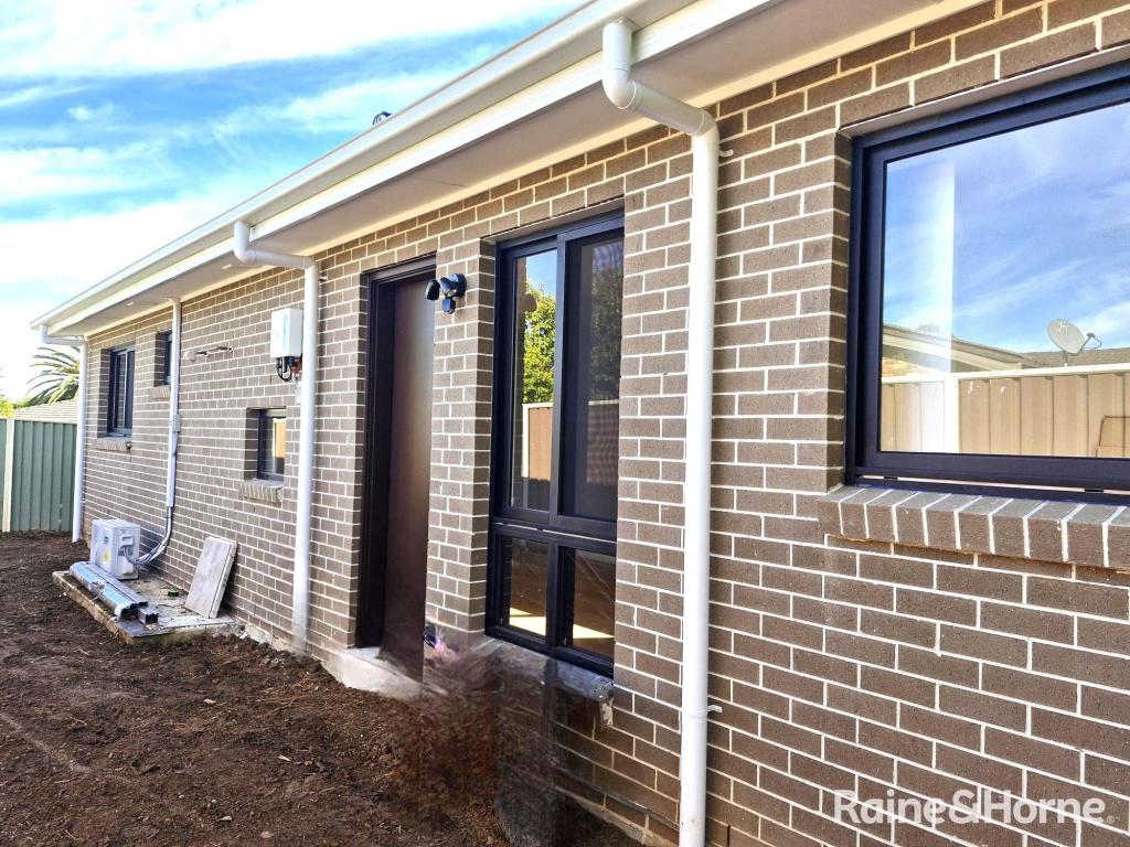 3a Livingstone Ave, Ingleburn, NSW 2565