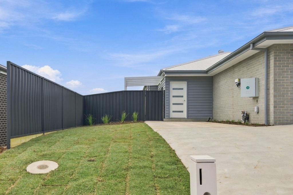 1/24 Spikerush Ct, Thurgoona, NSW 2640