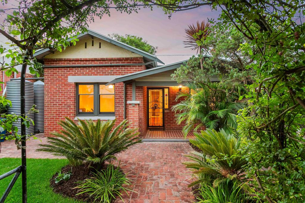 26 LORRAINE AVE, CLARENCE PARK, SA 5034