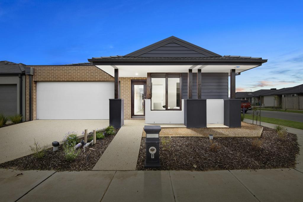 9 Athletic Cct, Clyde, VIC 3978