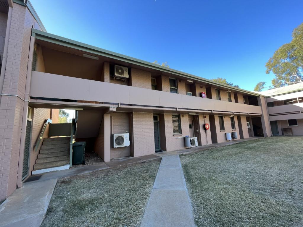 2/111 Bloomfield St, Gillen, NT 0870