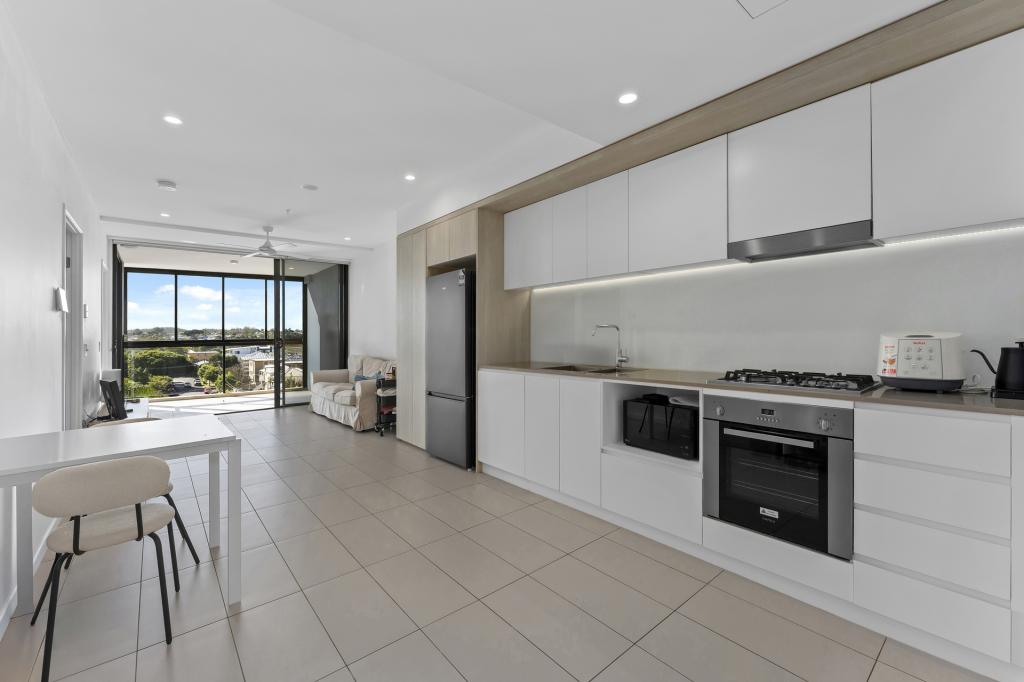 2051/123 Cavendish Rd, Coorparoo, QLD 4151