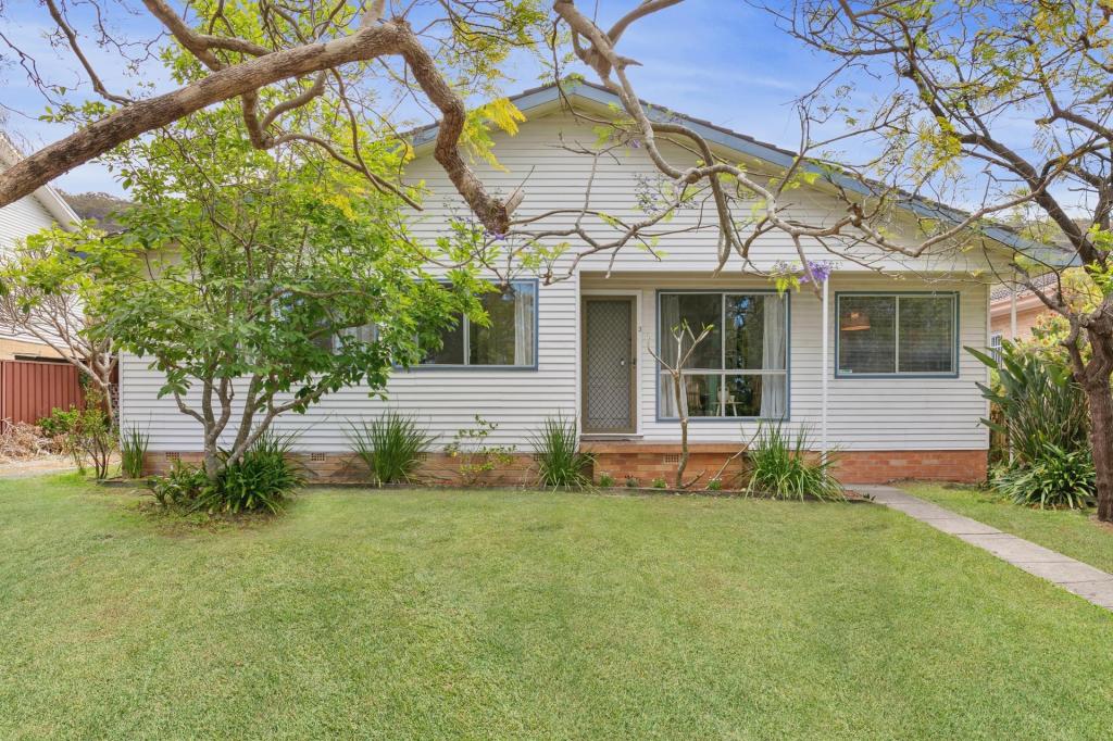 3 Naroo Rd, Umina Beach, NSW 2257