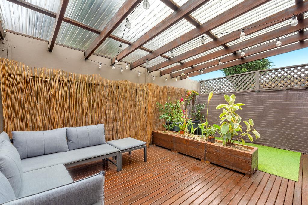 2/33 Bungalow Rd, Roselands, NSW 2196