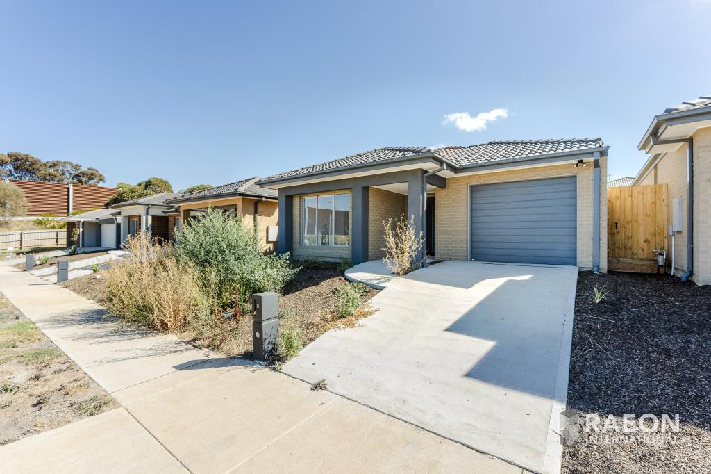 8 Gao Cct, Darley, VIC 3340