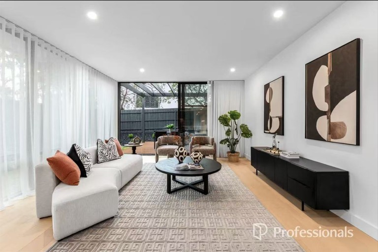 15b Wallabah St, Mount Waverley, VIC 3149