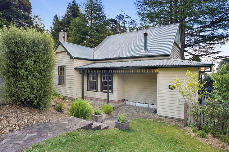 1 Mount St, Leura, NSW 2780