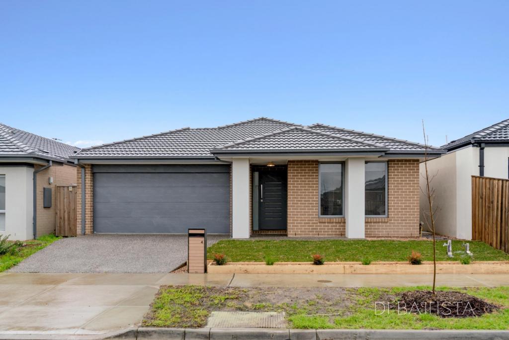 4 DALGETY ST, MICKLEHAM, VIC 3064