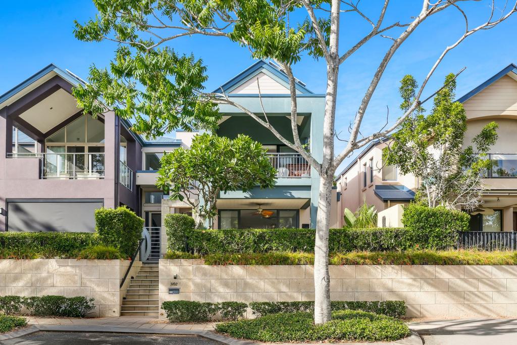 3102 The Boulevard, Carrara, QLD 4211