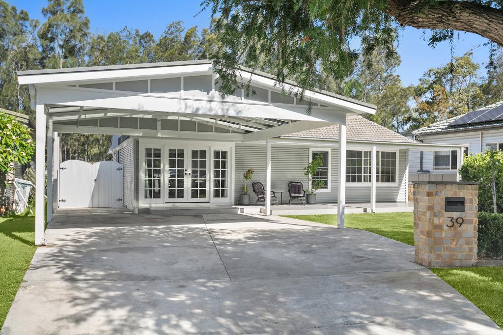 39 Brook St, Dapto, NSW 2530