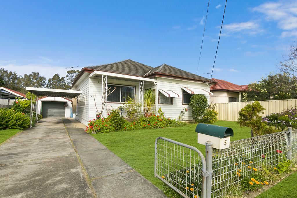 5 Nowra St, Merrylands, NSW 2160