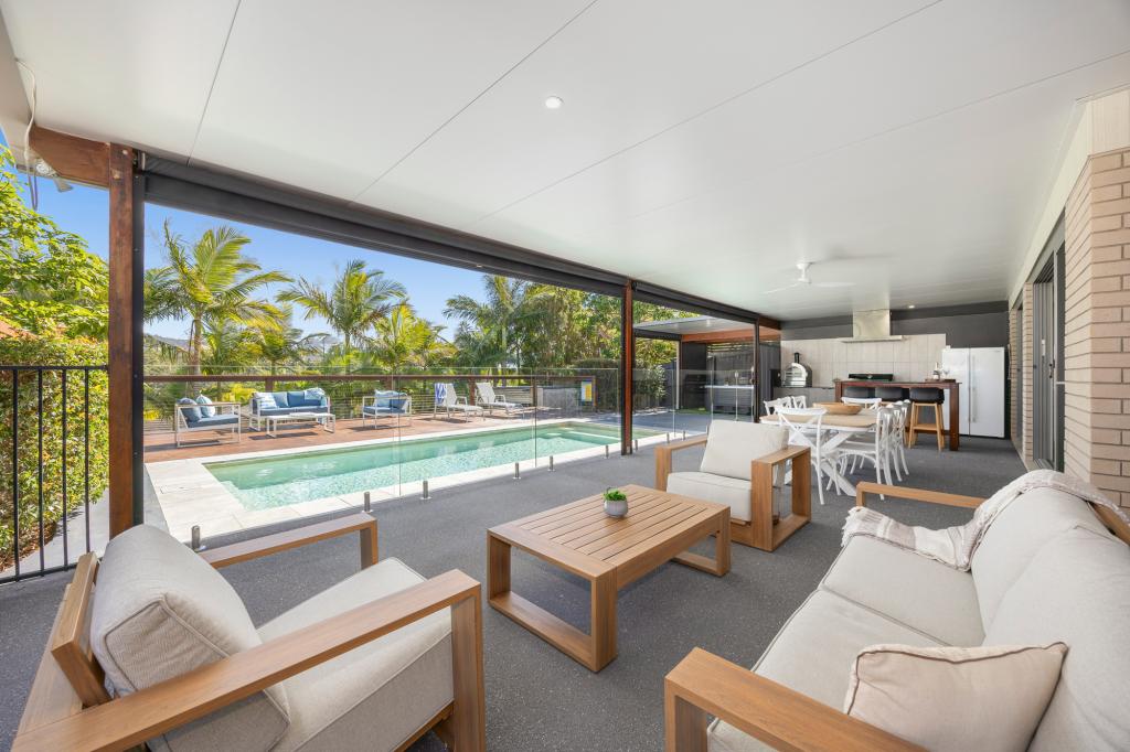 8 Finnagin Dr, Bonogin, QLD 4213