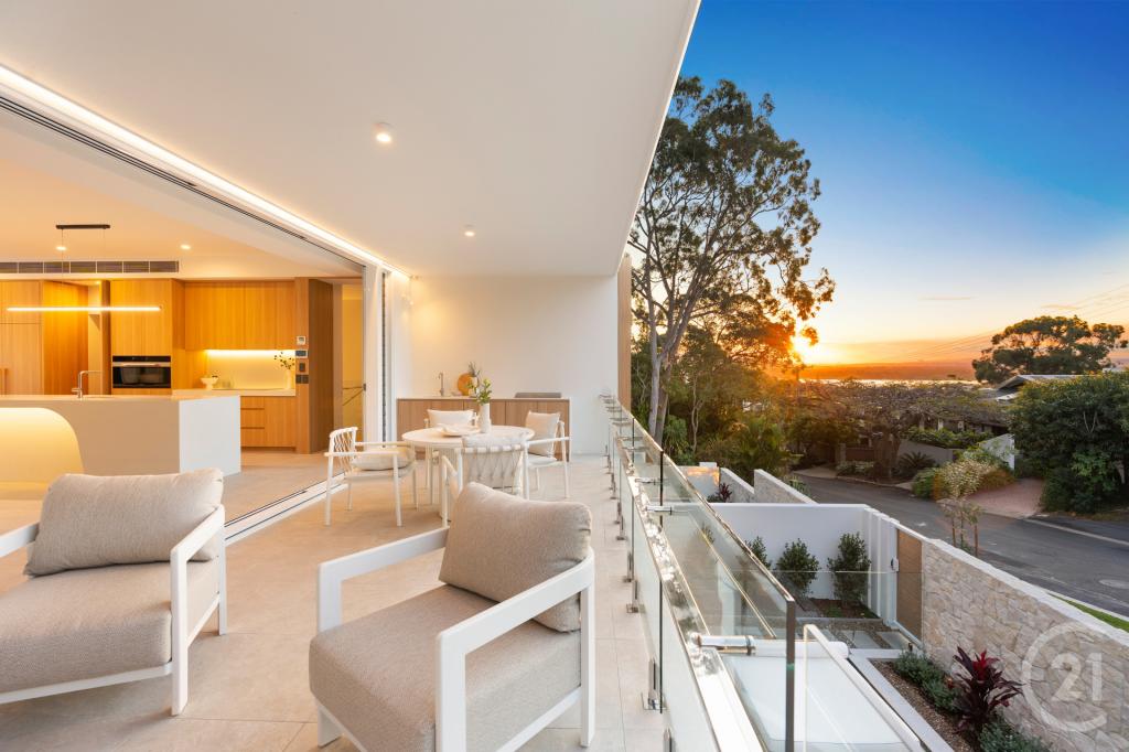 2/10 Natasha Ave, Noosa Heads, QLD 4567