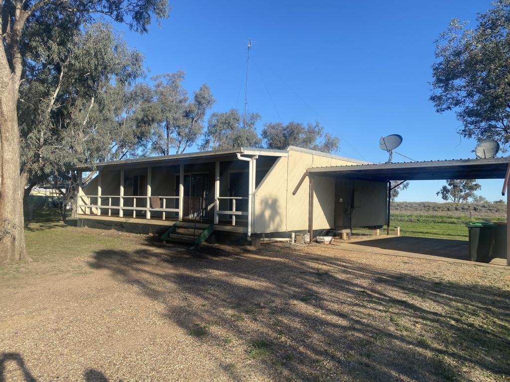 33 Loftus St, Mungindi, NSW 2406